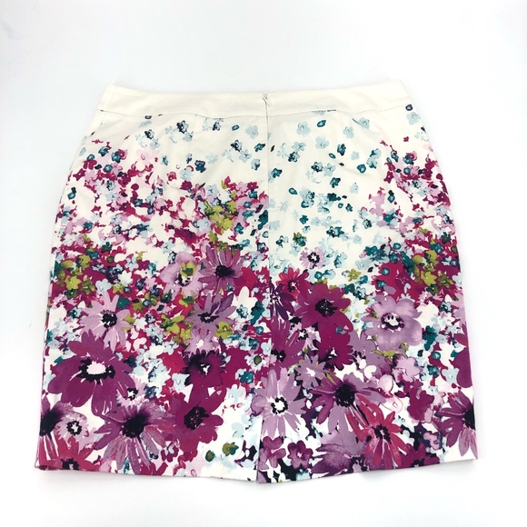 Ann Taylor Flower Skirt - Picture 2 of 3